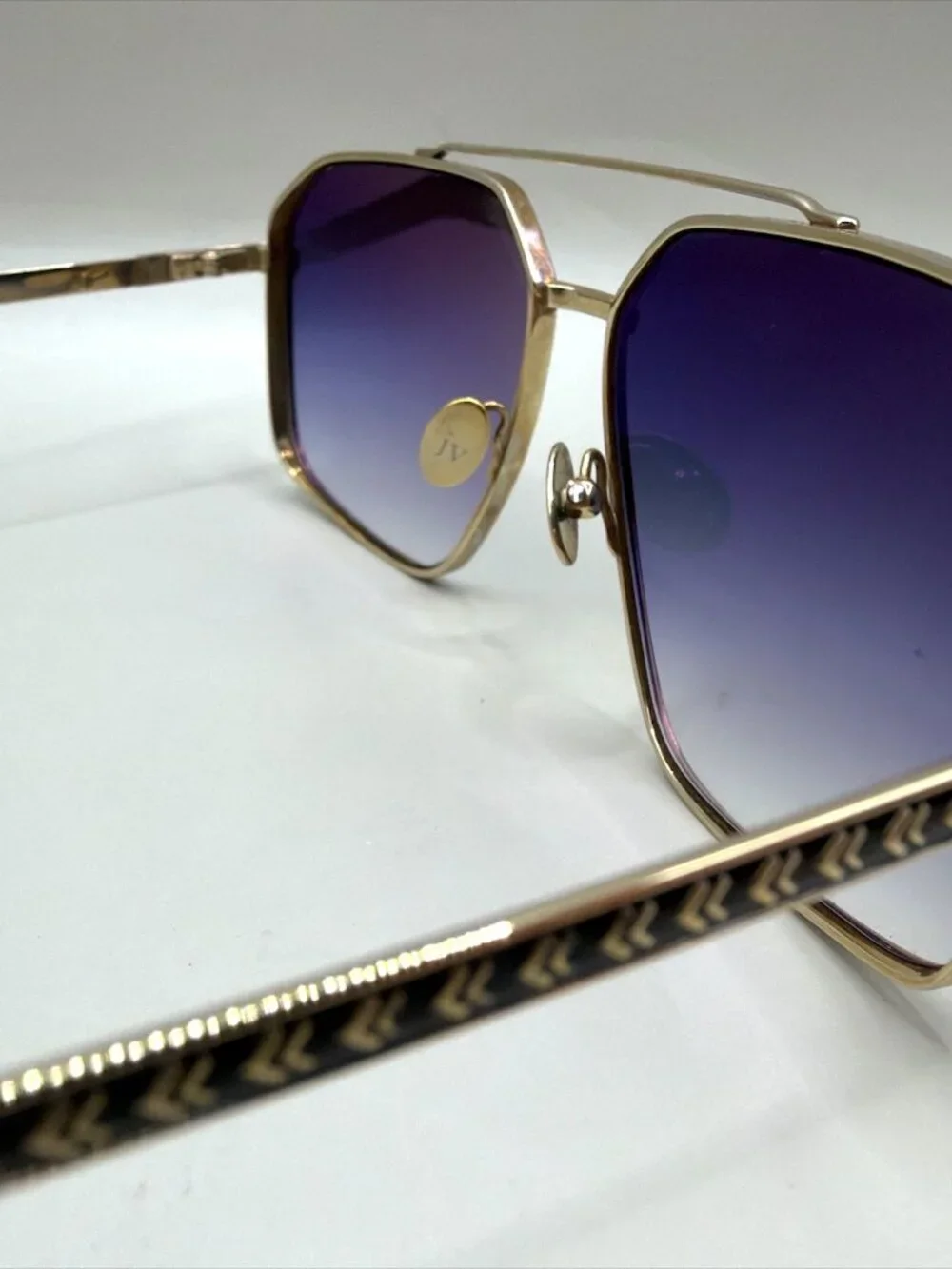 John Varvatos Men's Navigator/Aviator-Style Sunglasses, Gold (SJV563) - NWT